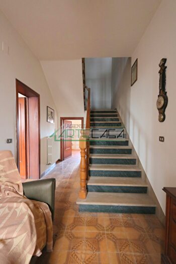 Casa con 5 locali in vendita in Santa Maria A Monte