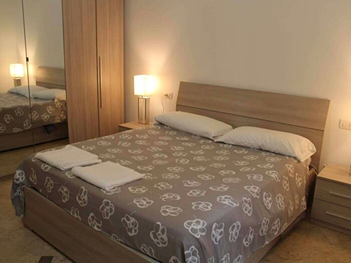 Appartamento trilocale in affitto in Via Nino Bixio, Piave Tricolore, Milano