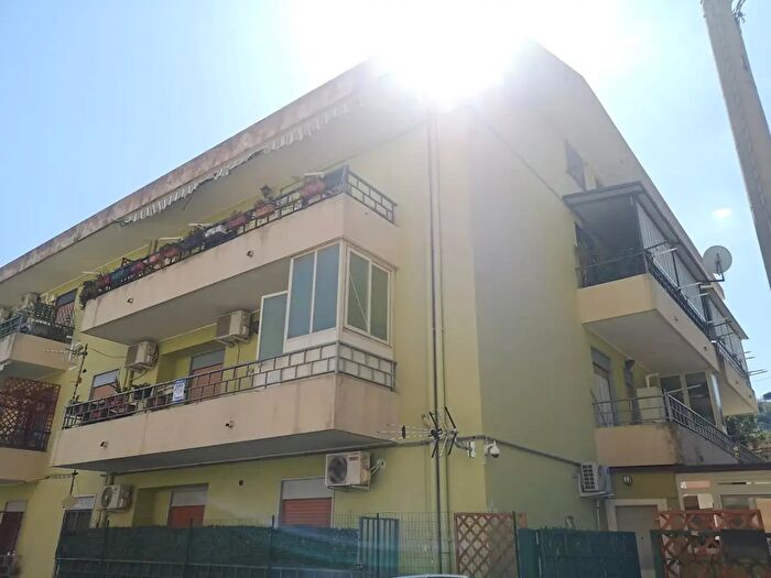 Appartamento quadrilocale in vendita in Larderia Sp, Messina