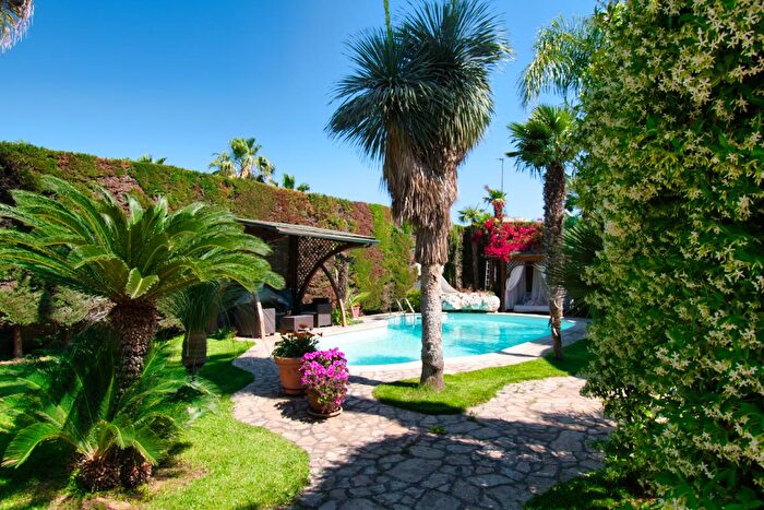 Casa con 6 locali in vendita in Airoli, Galatone