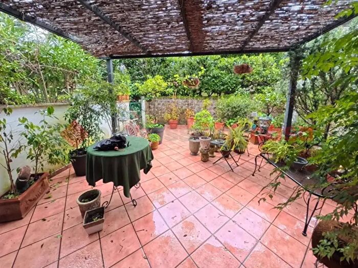 Appartamento trilocale in vendita in Largo dellOlgiata, Roma