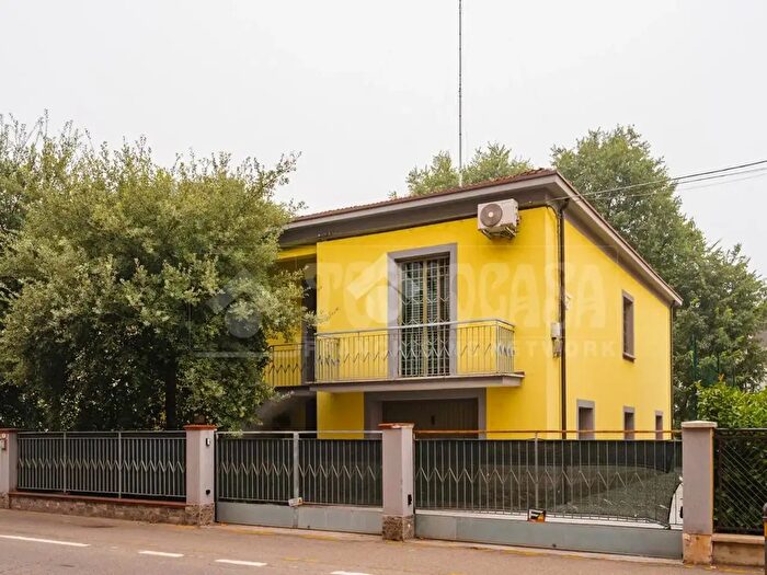 Casa con 5 locali in vendita in Via d Alighieri, Castelfranco Emilia