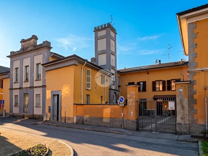 Appartamento bilocale in vendita in Piazza Vittorio Emanuele, Bussero