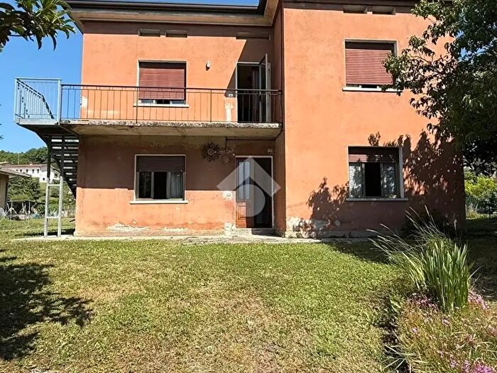 Casa con 6 locali in vendita in Via Pradego, Caneva
