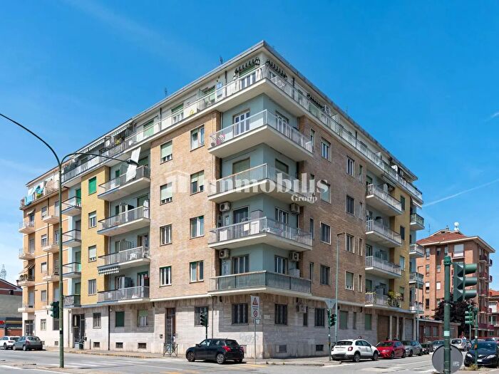 Appartamento trilocale in vendita in Torino