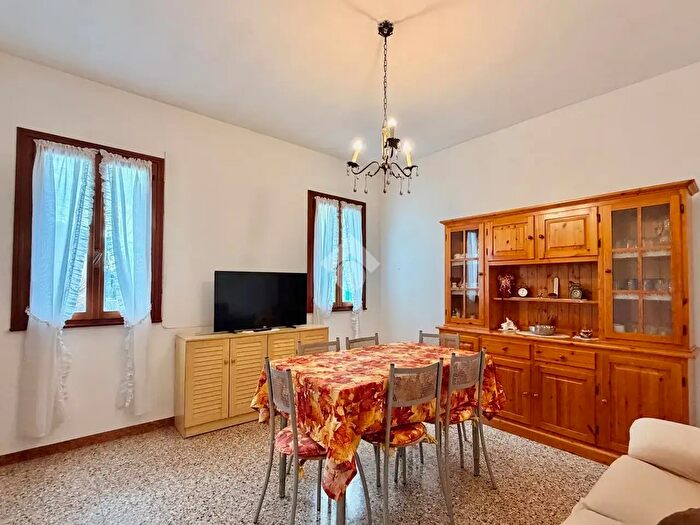 Casa con 5 locali in vendita in Via Vittorio Emanuele, Selvazzano Dentro