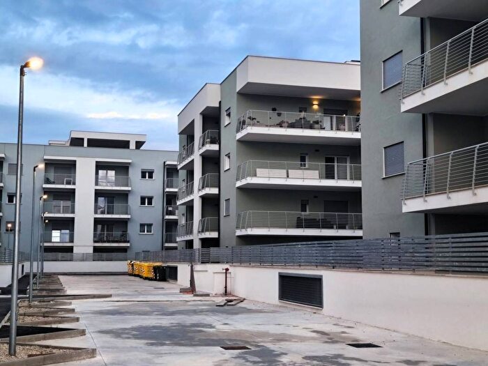 Appartamento bilocale in affitto in Via Pratica di Mare, Pratica di Mare Monte dOro, Pomezia