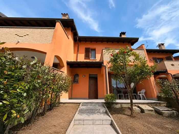 Casa con 6 locali in vendita in Via Paolo Costermanelli, Piacenza
