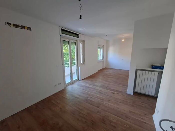 Appartamento trilocale in vendita in Via Marco Polo, Trieste