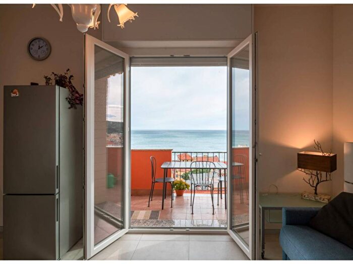 Appartamento bilocale in affitto in Via Giovane Italia, Centro, Varazze