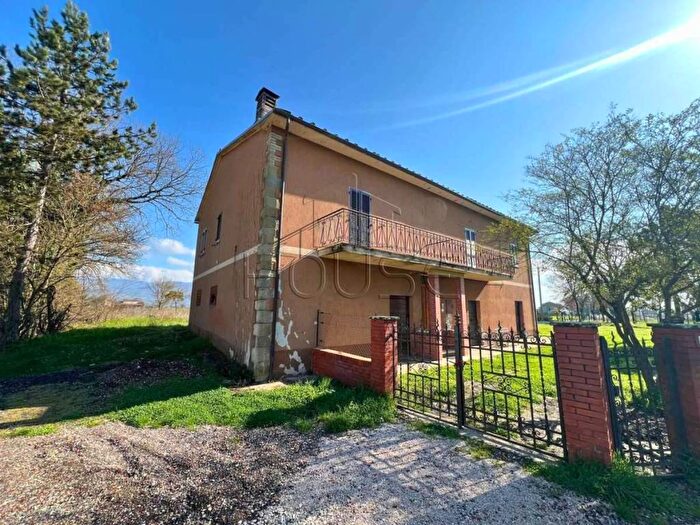 Casa quadrilocale in affitto in Anghiari