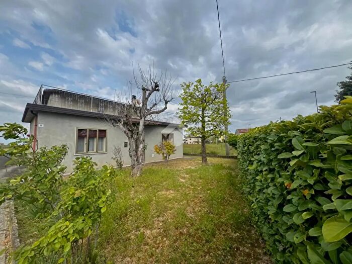 Casa con 7 locali in vendita in Via Baluello, Pianiga