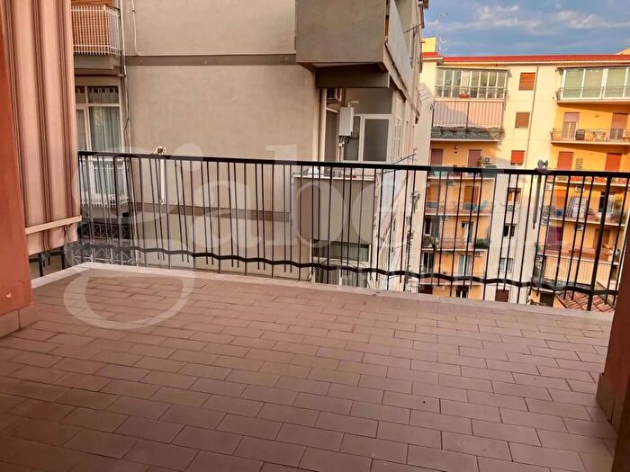 Appartamento bilocale in affitto in Via Eleonora d'Angiò, Catania
