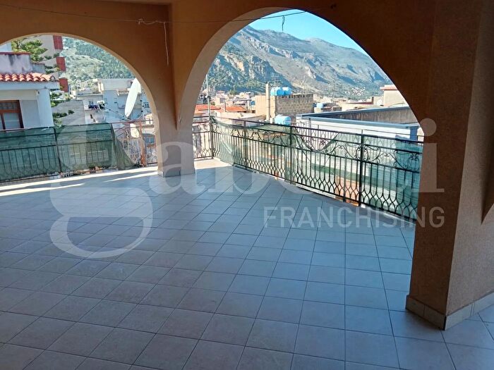 Appartamento quadrilocale in vendita in Via delle Alpi, Carini