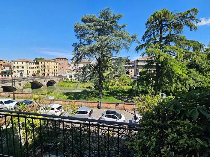 Casa con 8 locali in vendita in Zona Savonarola Ponte Molino Padova, Padova