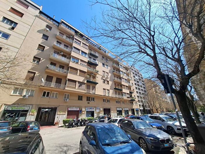 Appartamento quadrilocale in affitto in Via del Bersagliere, Libertà Villabianca, Palermo