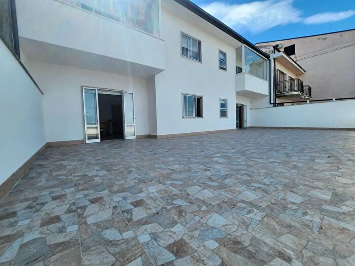 Appartamento con 5 locali in vendita in Via Provinciale, Ururi