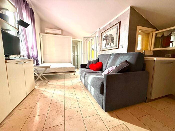 Appartamento monolocale in affitto in Via Moretto, Centro, Sirmione