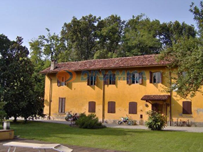 Casa con 5 locali in vendita in Triuggio