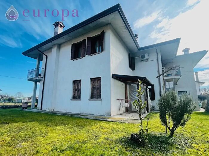 Casa con 5 locali in vendita in Via per Sacile, Gaiarine