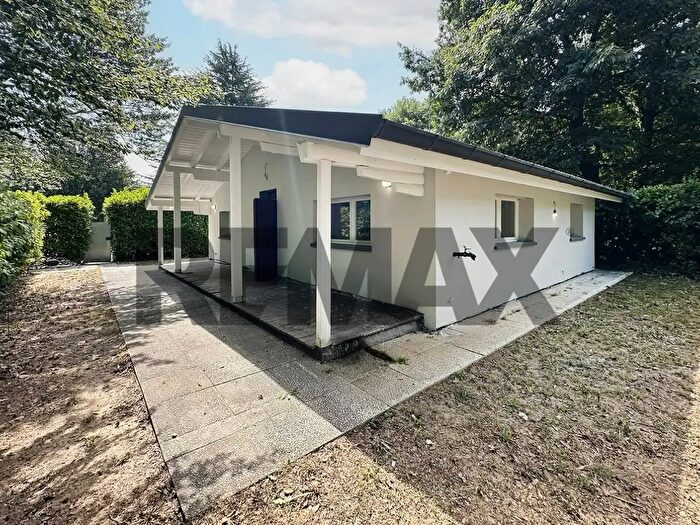 Casa trilocale in vendita in Via Silvio Pellico, Lesmo
