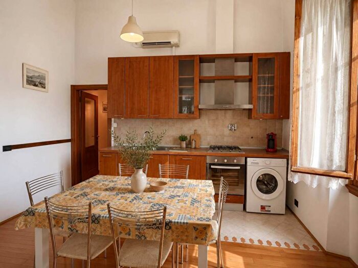 Appartamento quadrilocale in affitto in Campo di Marte, Firenze