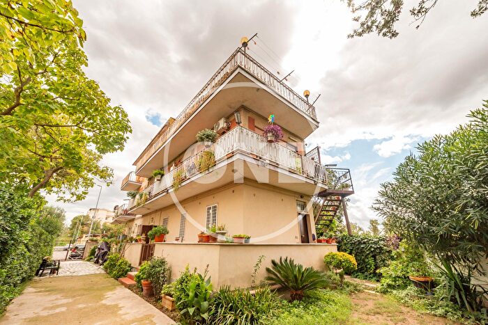 Appartamento bilocale in vendita in Viale Nusco, Roma