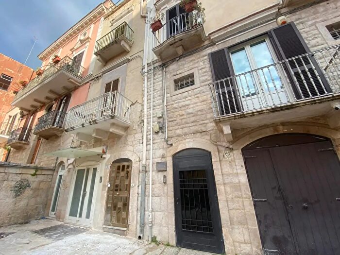 Casa quadrilocale in vendita in Via Ospedale dei Pellegrini, Barletta