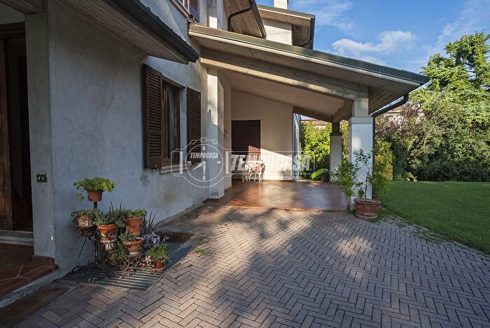 Casa con 6 locali in vendita in Corso Martiri della Libertà, Montichiari