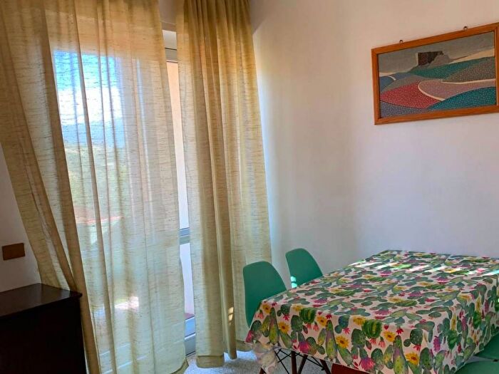 Appartamento trilocale in affitto in Castelnuovo Ne' Monti, Castelnovo Ne' Monti
