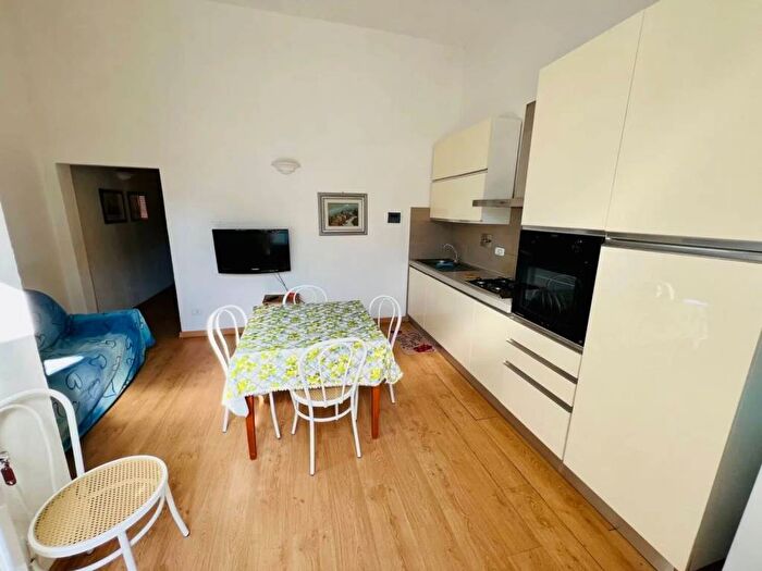 Appartamento trilocale in affitto in Castiglione Paese, Castiglione della Pescaia