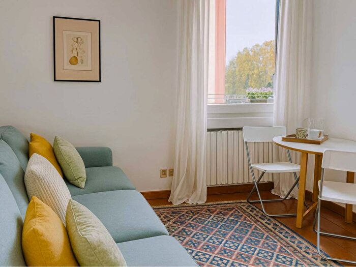 Appartamento bilocale in affitto in Via G Leopardi, Vincenzo Monti, Milano