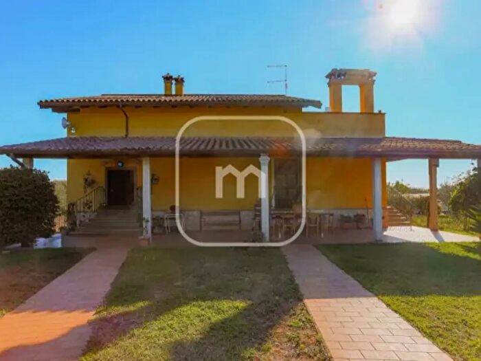 Appartamento con 5 locali in vendita in Via Riserva della Bandita, Lanuvio