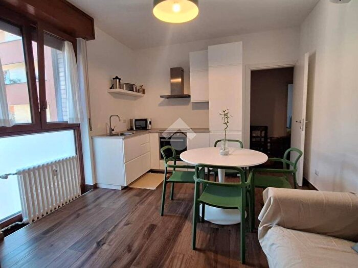 Appartamento bilocale in affitto in Via cannero, Dergano, Milano