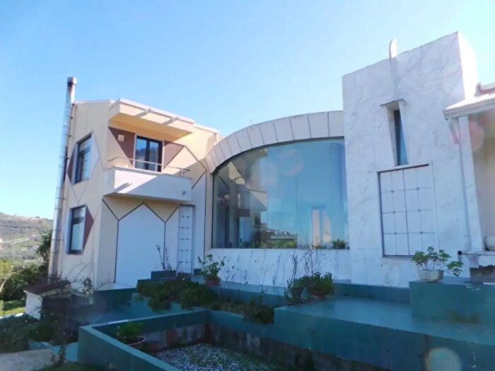 Casa con 6 locali in vendita in Agropoli