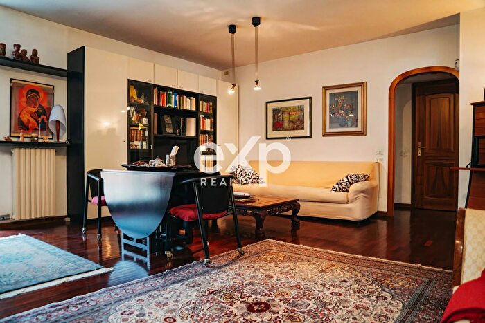 Appartamento con 5 locali in vendita in Monza