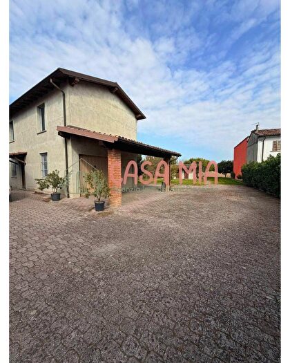 Casa quadrilocale in vendita in Località Zerbione, Calendasco