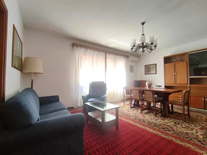 Casa con 5 locali in vendita in Caneva