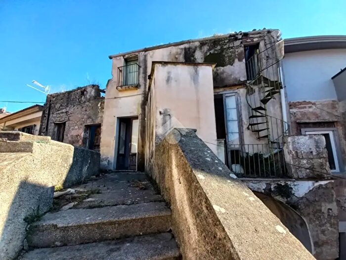 Casa con 7 locali in vendita in Vico Castellotto, San Felice A Cancello