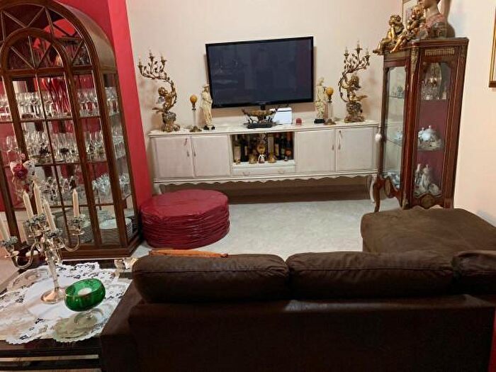 Appartamento con 5 locali in vendita in Area Residenziale Centro Storico, Prato