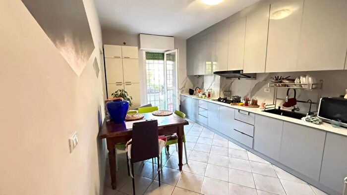 Appartamento quadrilocale in vendita in Desenzano Del Garda