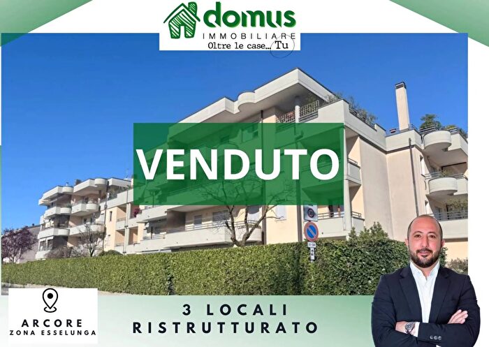 Appartamento trilocale in vendita in Via Achille Grandi Arcore, Arcore