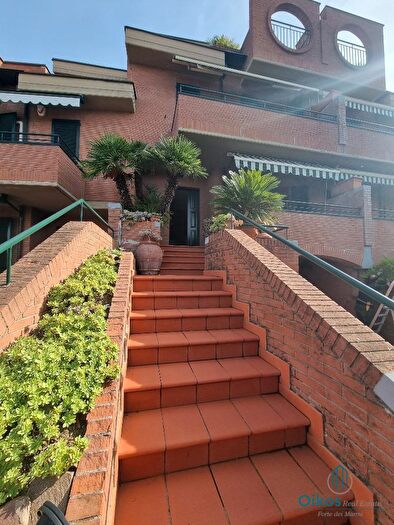 Casa con 8 locali in vendita in Castelfiorentino