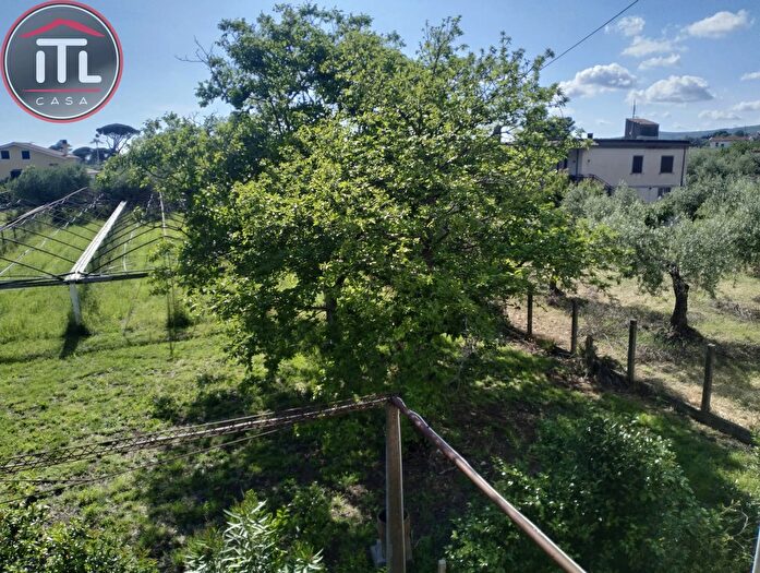 Casa con 7 locali in vendita in Via Carbonara, Velletri