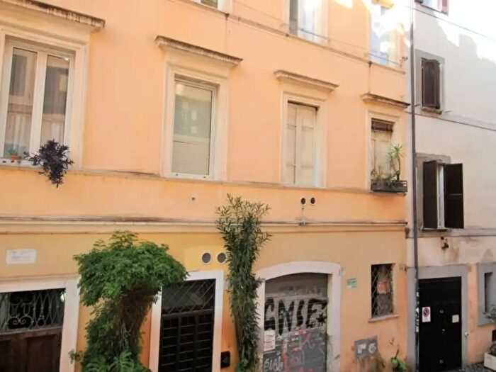 Appartamento bilocale in affitto in Vicolo del Bologna, Roma