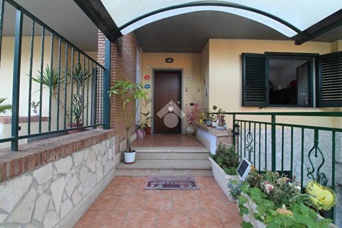 Casa con 6 locali in vendita in Via Sibillo, Casagiove