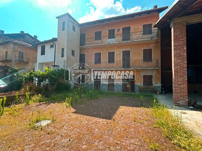 Case in Vendita e in Affitto - 2