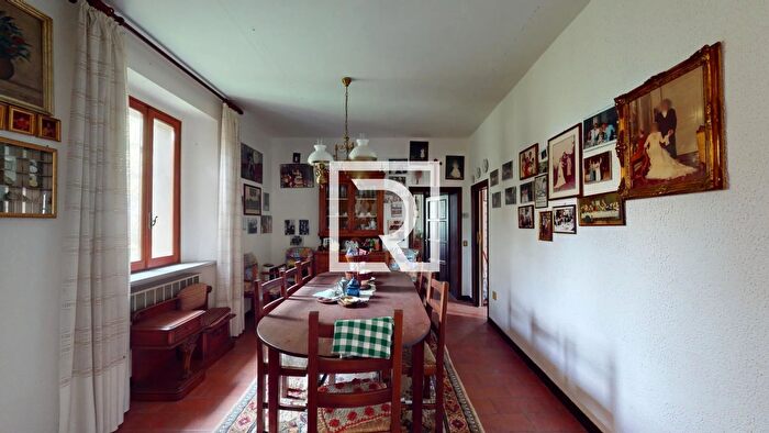 Casa quadrilocale in vendita in Civitella Di Romagna