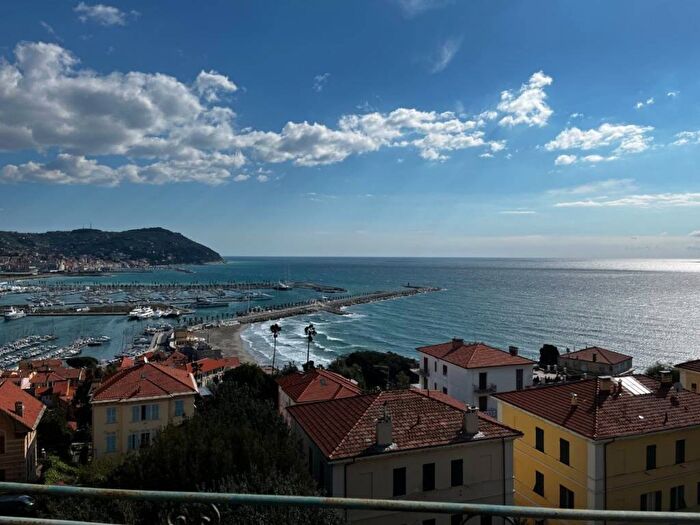 Appartamento bilocale in affitto in Porto Maurizio, Imperia