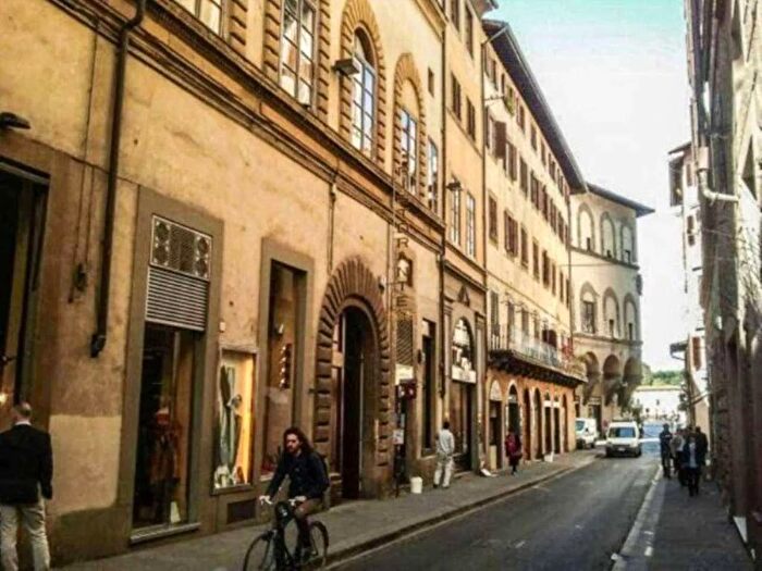 Appartamento con 5 locali in vendita in Via della Vigna Nuova Firenze, Firenze